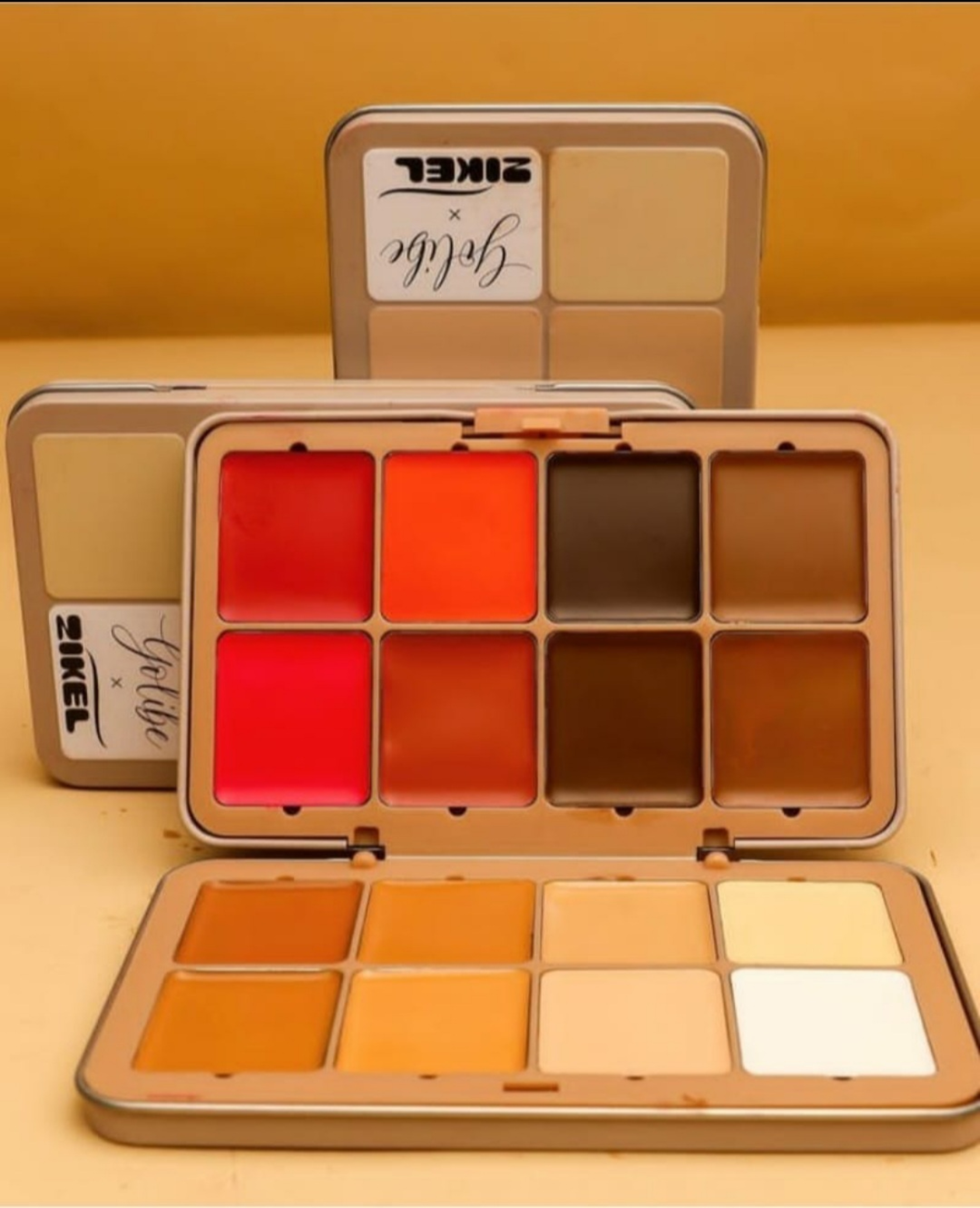 Cream Concealer & Brush Palette